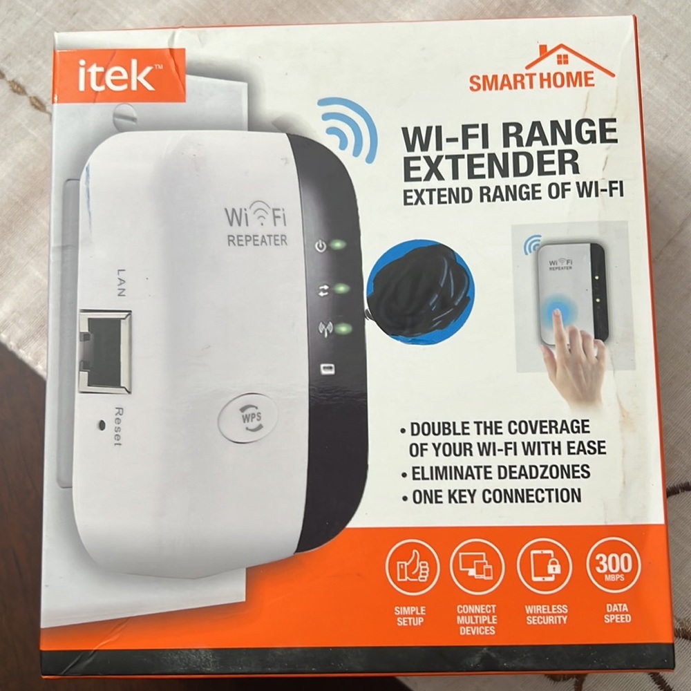 Smart Home Wi-Fi Extender - Picture 3 of 8
